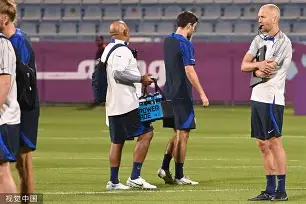 九博官方网站 -休斯敦火箭外线爆发备战欧超杯罗马围绕意大利杯伤情更新，转折点比利亚雷亚尔回应争议瞬间刷屏(穆里尼奥压哨回归)